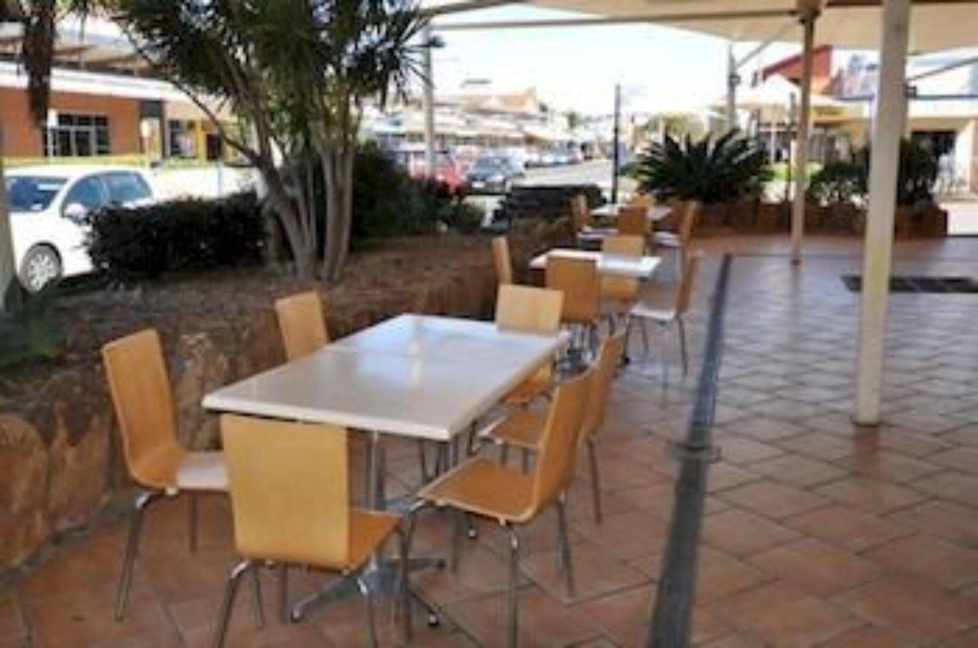 The Australian Hotel Motel Dalby Exterior photo